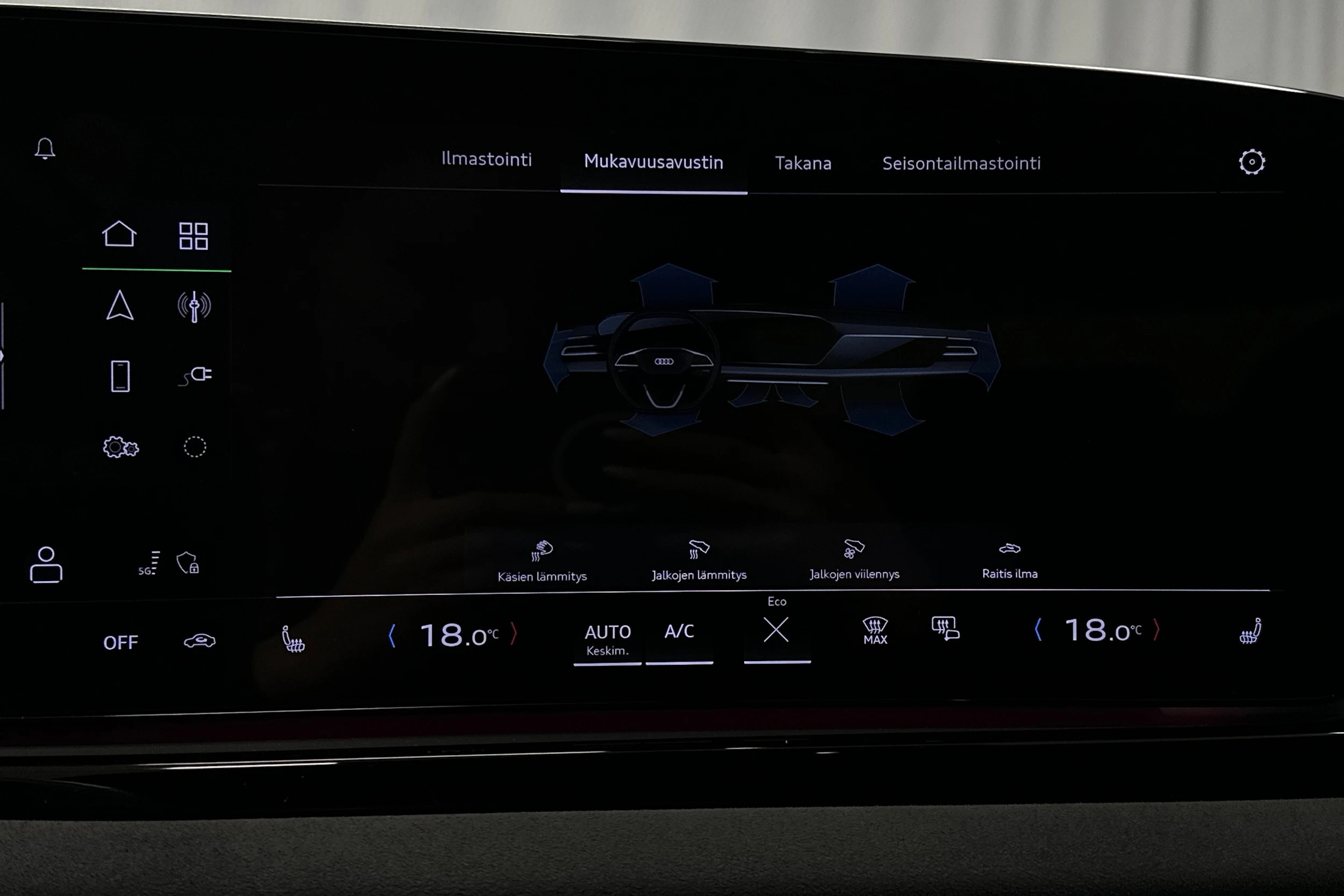 musta Audi A6 2026 kuva 29.
