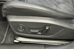 musta Audi A6 2026 kuva 33.