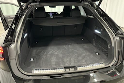 musta Audi A6 2026 kuva 36.