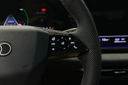 musta Audi A6 2026 kuva 12.