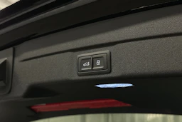 musta Audi A6 2026 kuva 28.