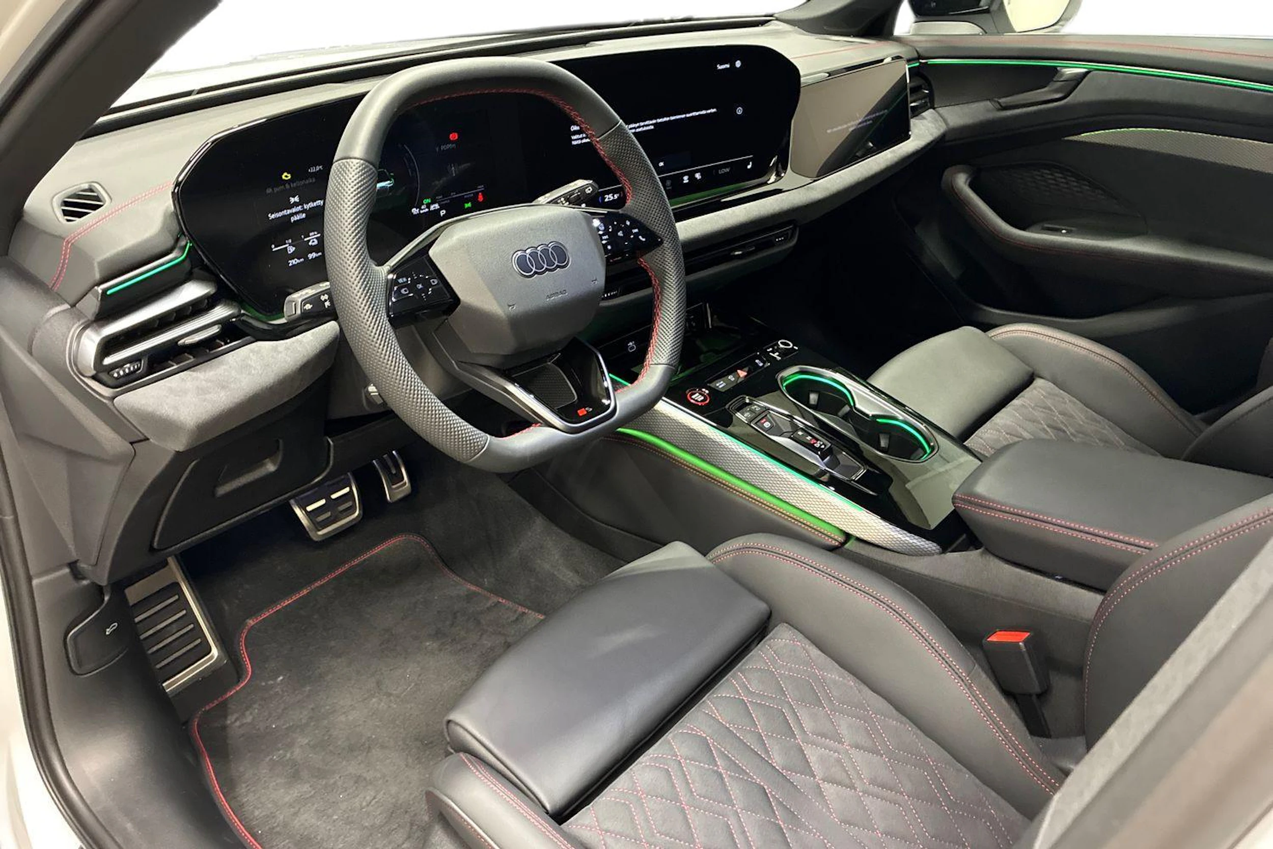valkoinen Audi A6 2026 kuva 6.