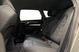 harmaa Audi A6 2026 kuva 8.