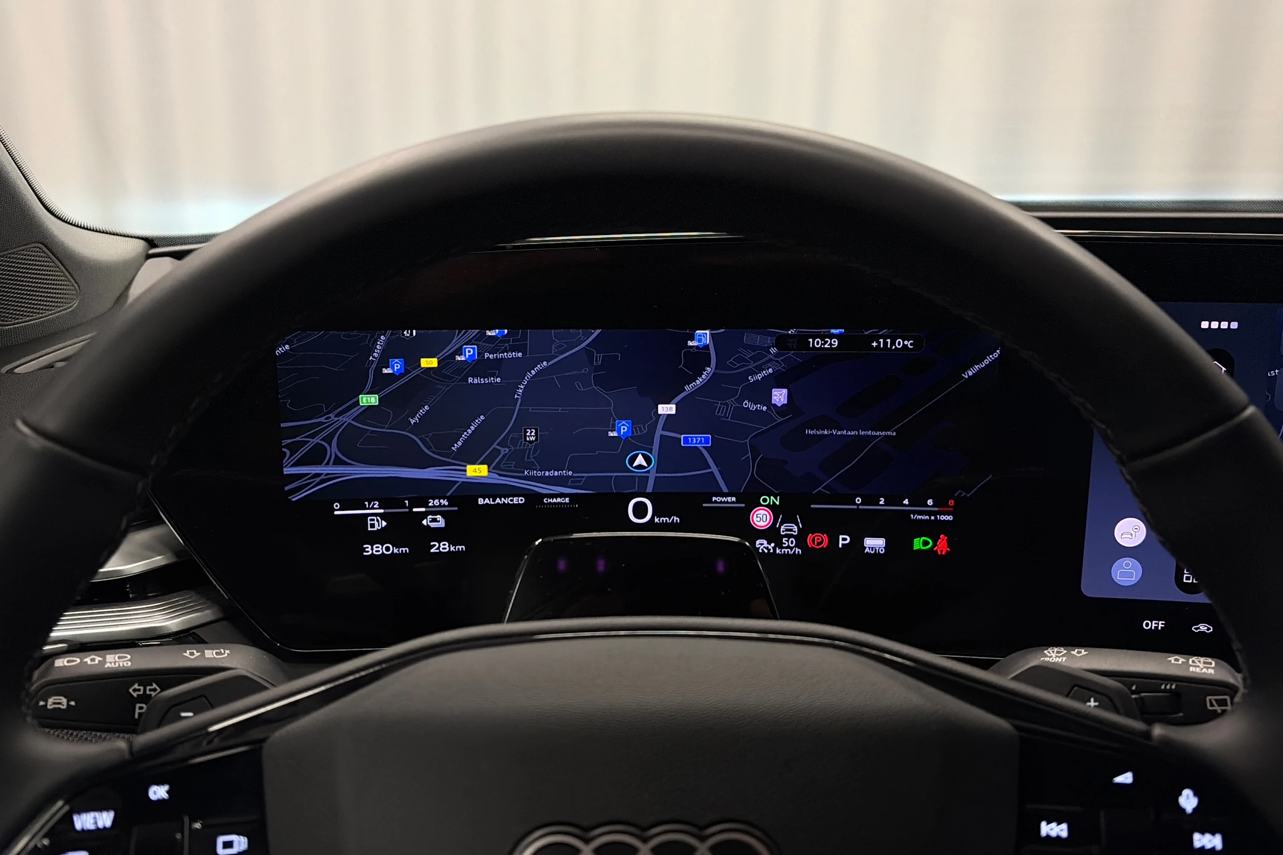 harmaa Audi A6 2026 kuva 13.