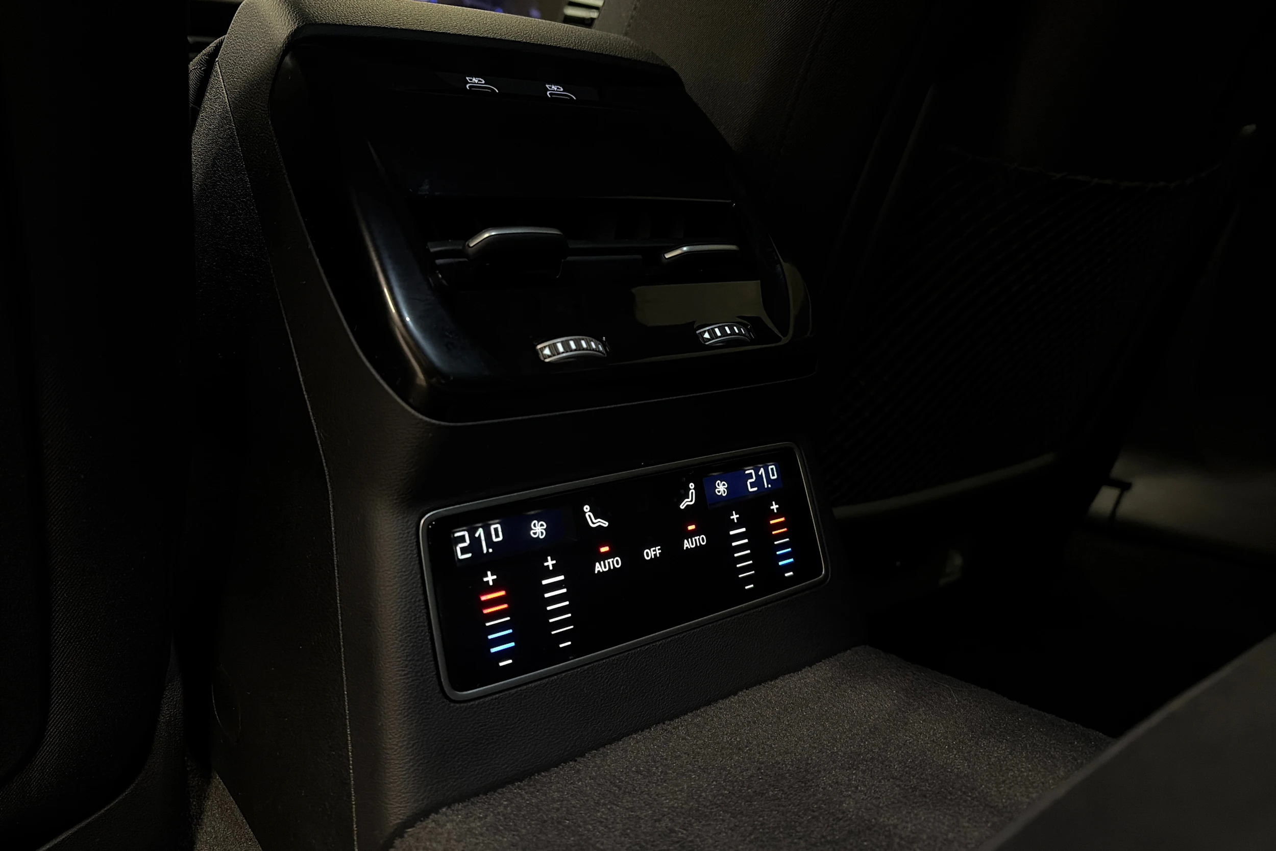 harmaa Audi A6 2026 kuva 26.