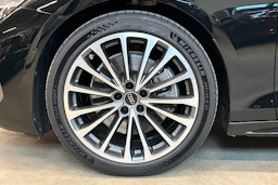 vihreä Audi A6 2026 kuva 9.