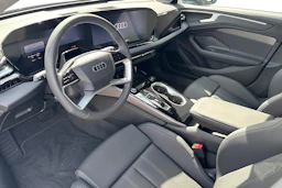 valkoinen Audi A6 2026 kuva 6.