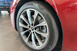 punainen Audi A6 2026 kuva 10.