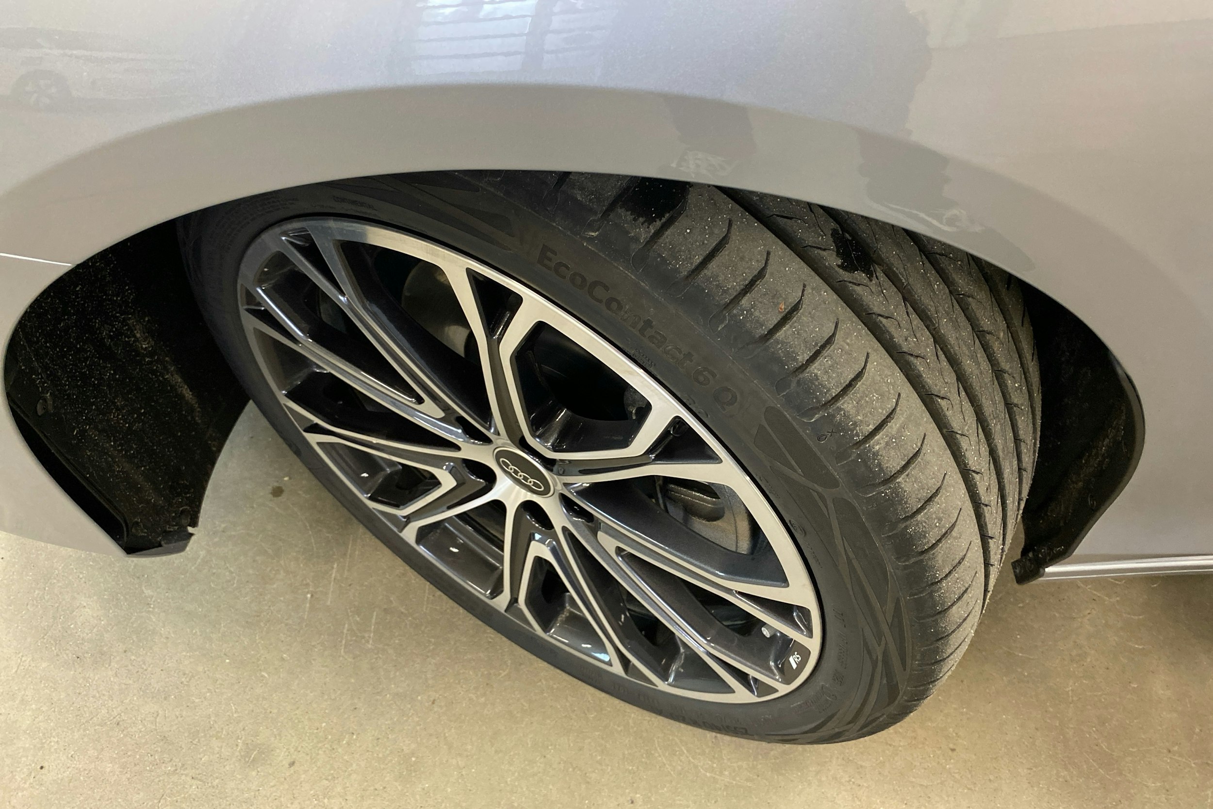 harmaa Audi A6 2026 kuva 10.