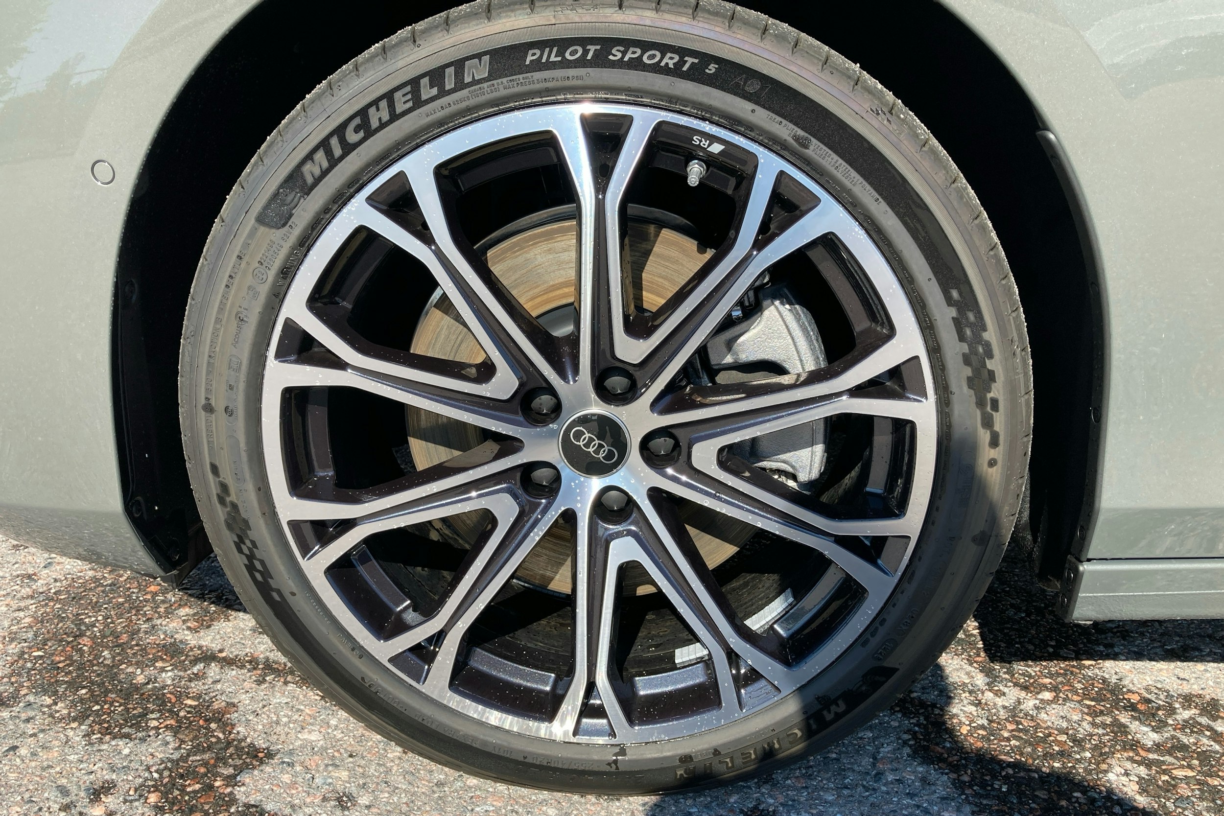 harmaa Audi A6 2026 kuva 9.
