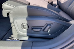 harmaa Audi A6 2026 kuva 13.