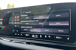 met. musta Audi A6 2026 kuva 21.