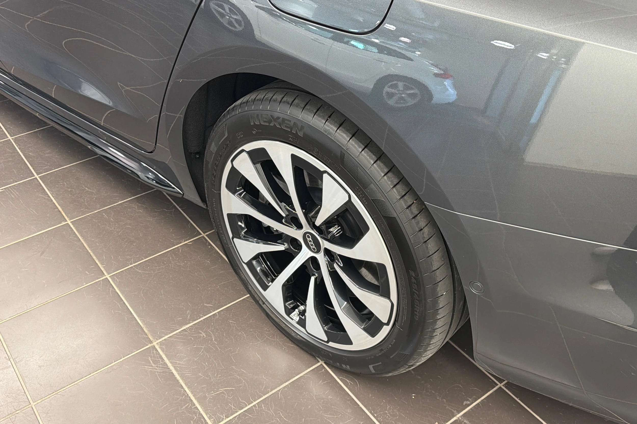 harmaa Audi A6 2026 kuva 10.