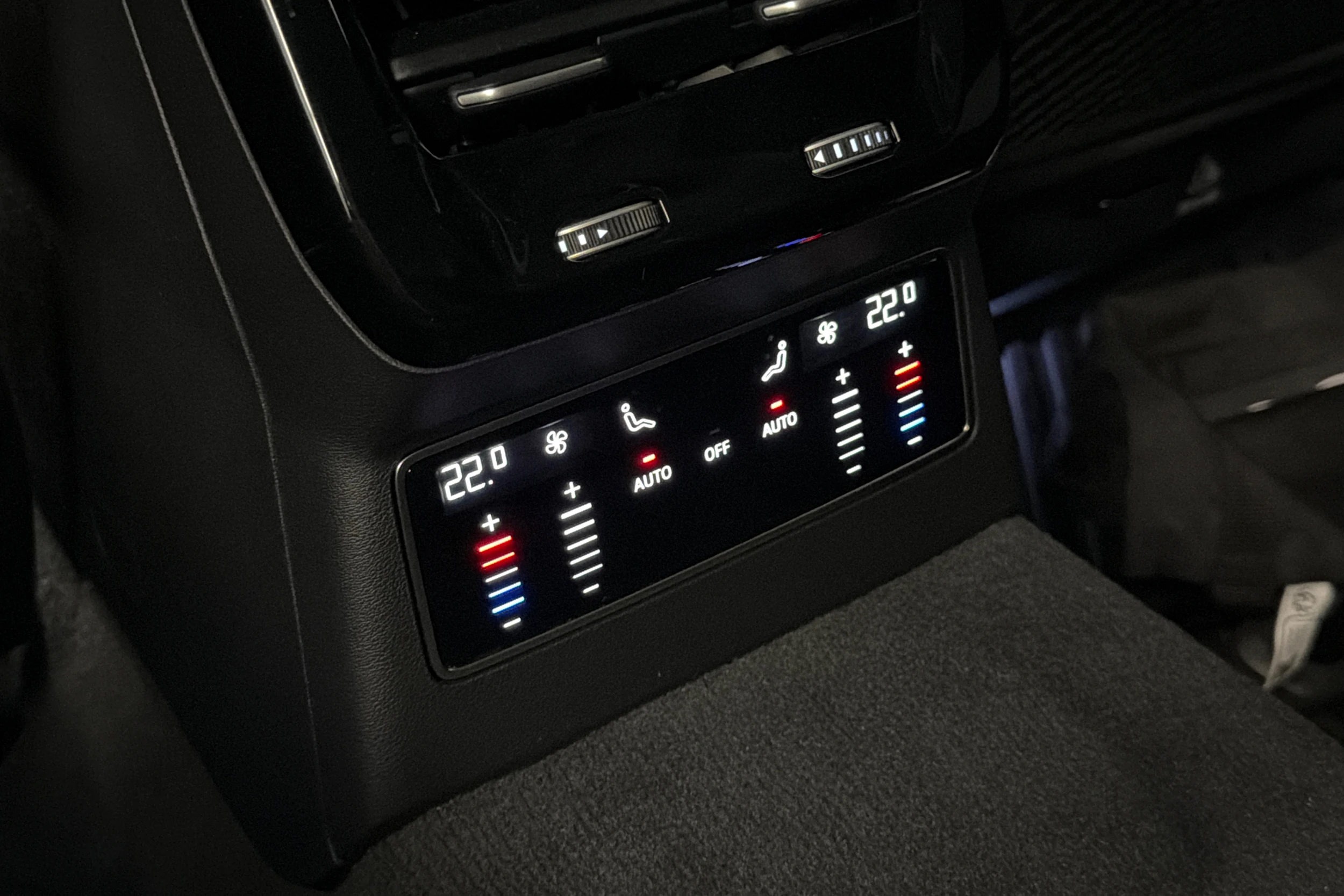 harmaa Audi A6 2026 kuva 13.