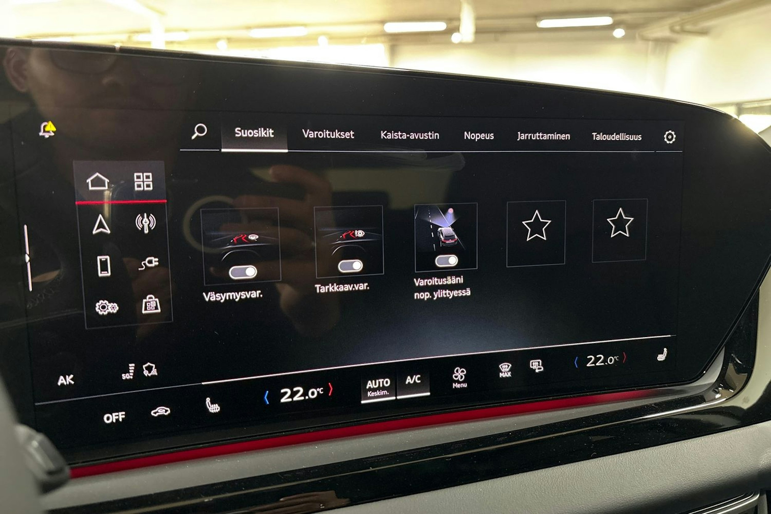 met. punainen Audi A6 2026 kuva 17.