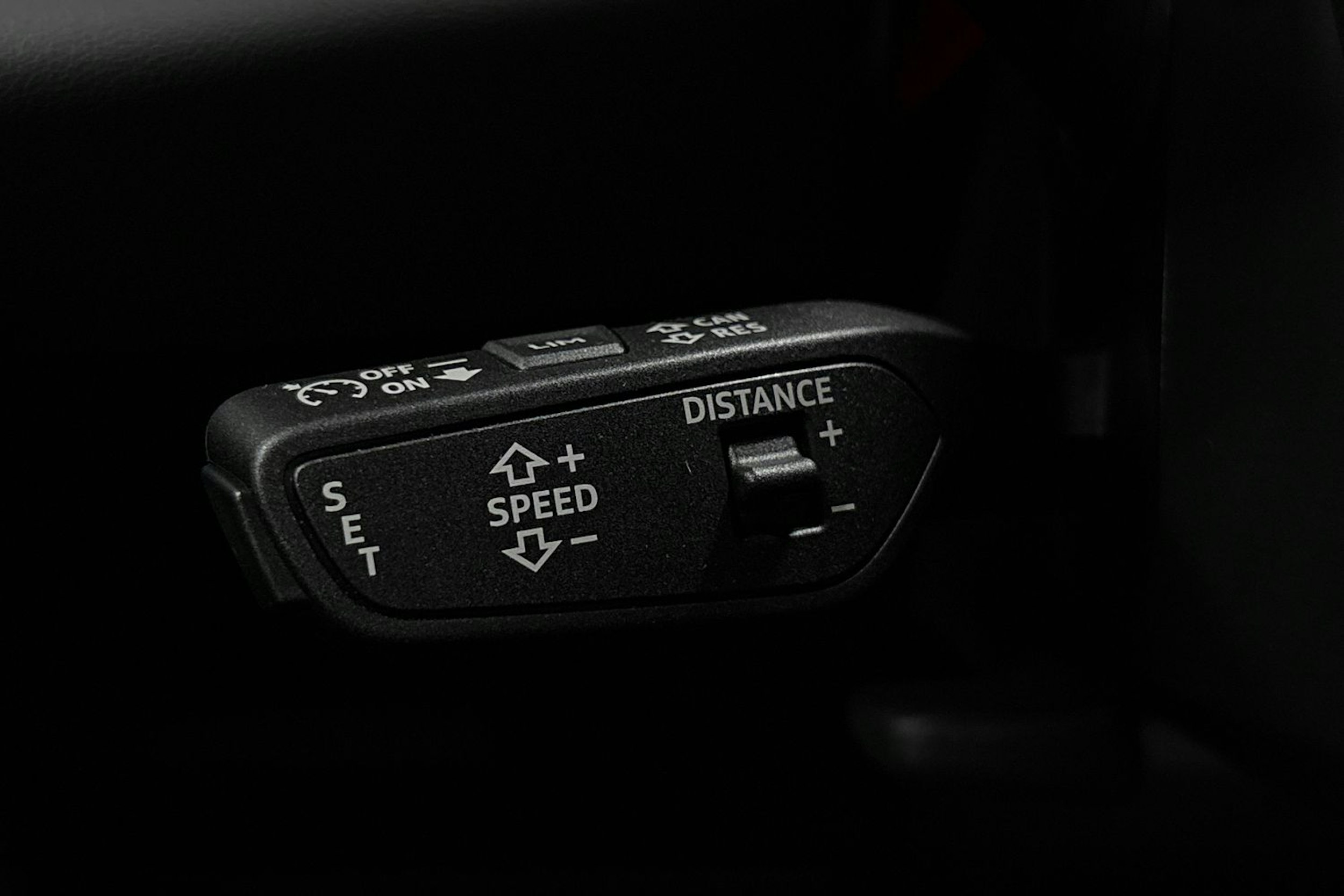 met. punainen Audi A6 2026 kuva 22.