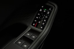 met. punainen Audi A6 2026 kuva 23.