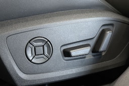 met. punainen Audi A6 2026 kuva 28.