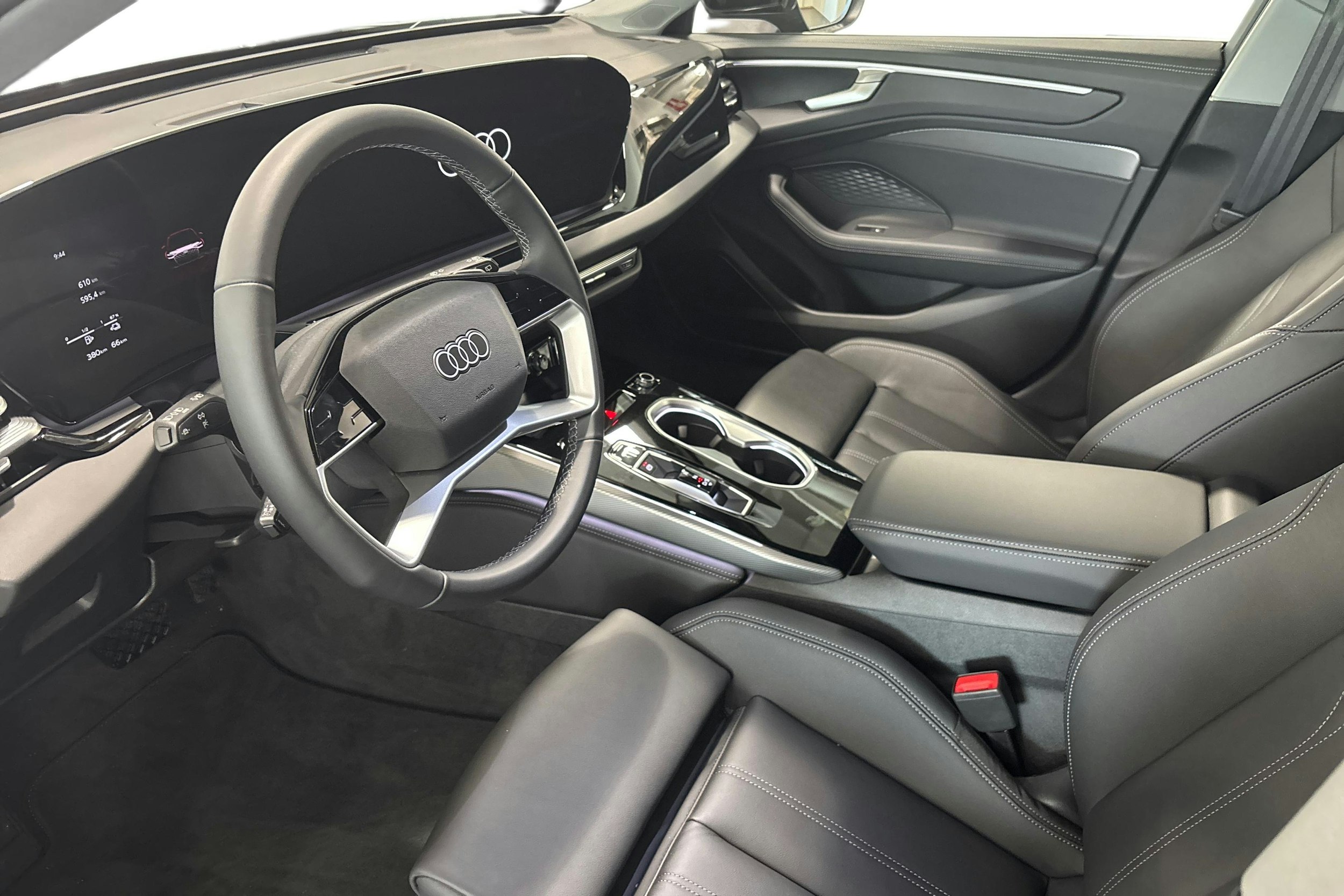 musta Audi A6 2026 kuva 6.