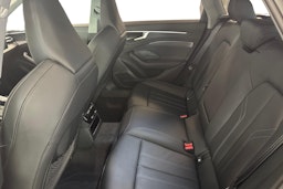 musta Audi A6 2026 kuva 8.