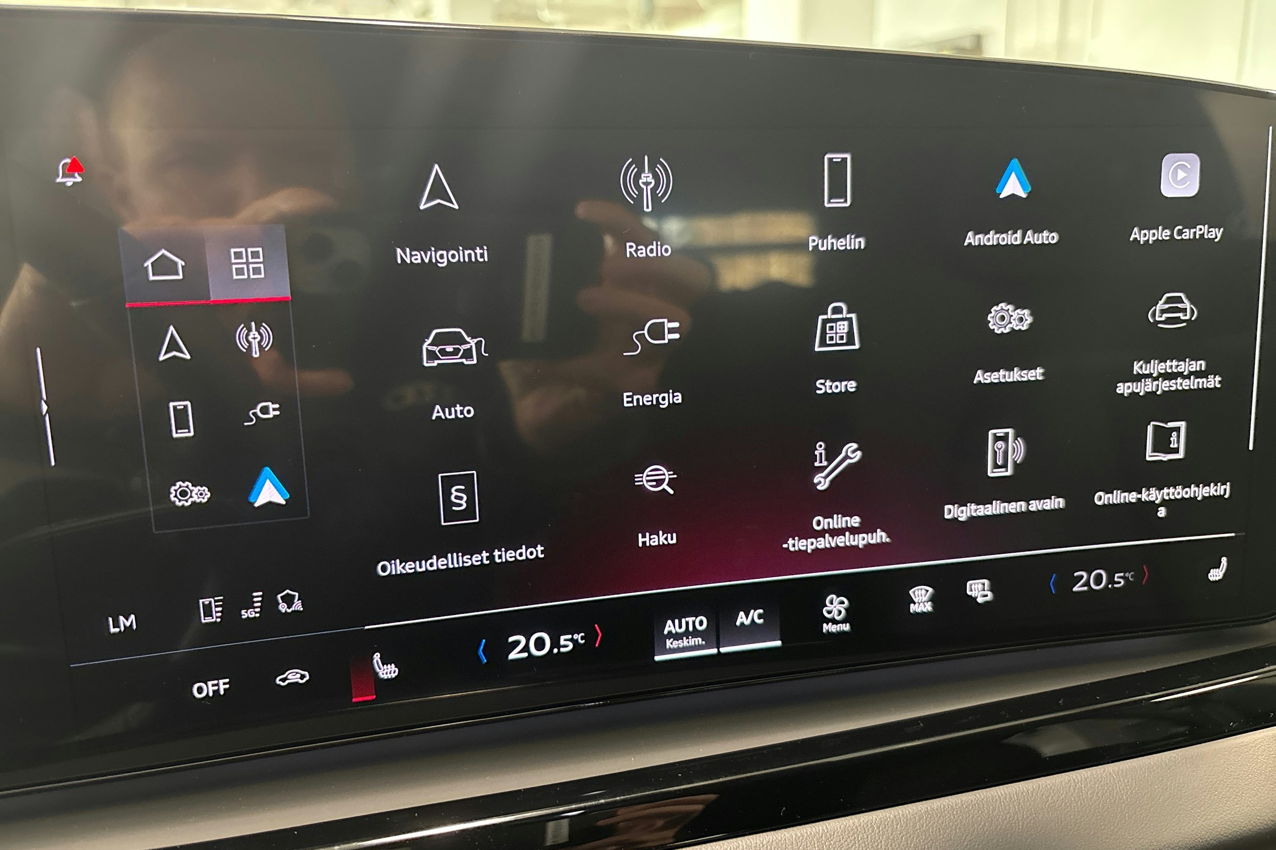 musta Audi A6 2026 kuva 13.