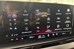 musta Audi A6 2026 kuva 13.