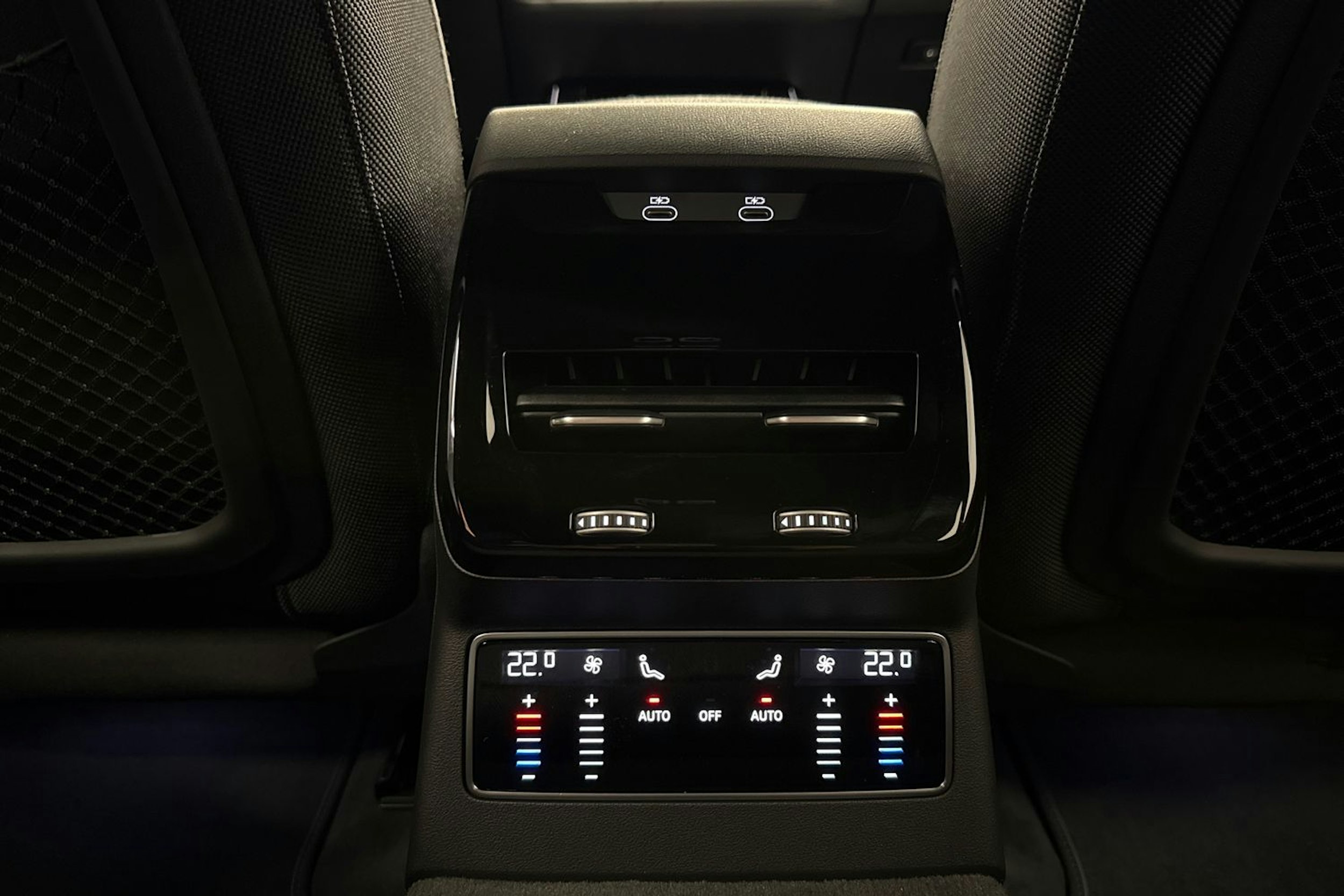 met. harmaa Audi A6 2026 kuva 15.