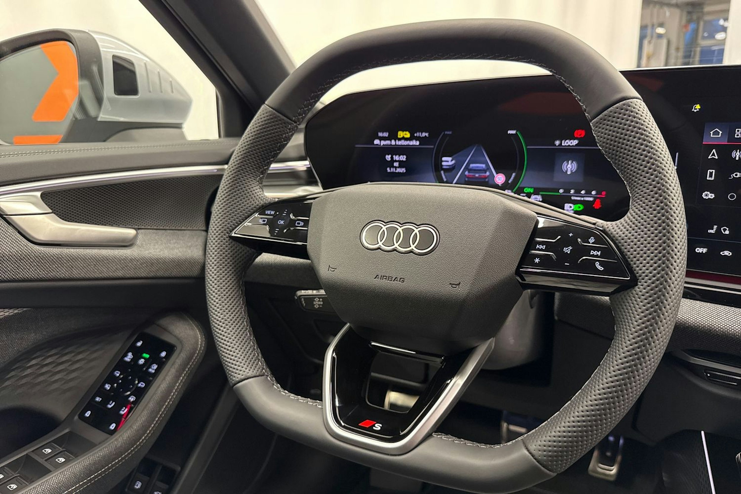 met. harmaa Audi A6 2026 kuva 16.