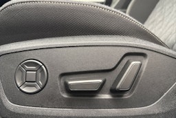 met. harmaa Audi A6 2026 kuva 17.