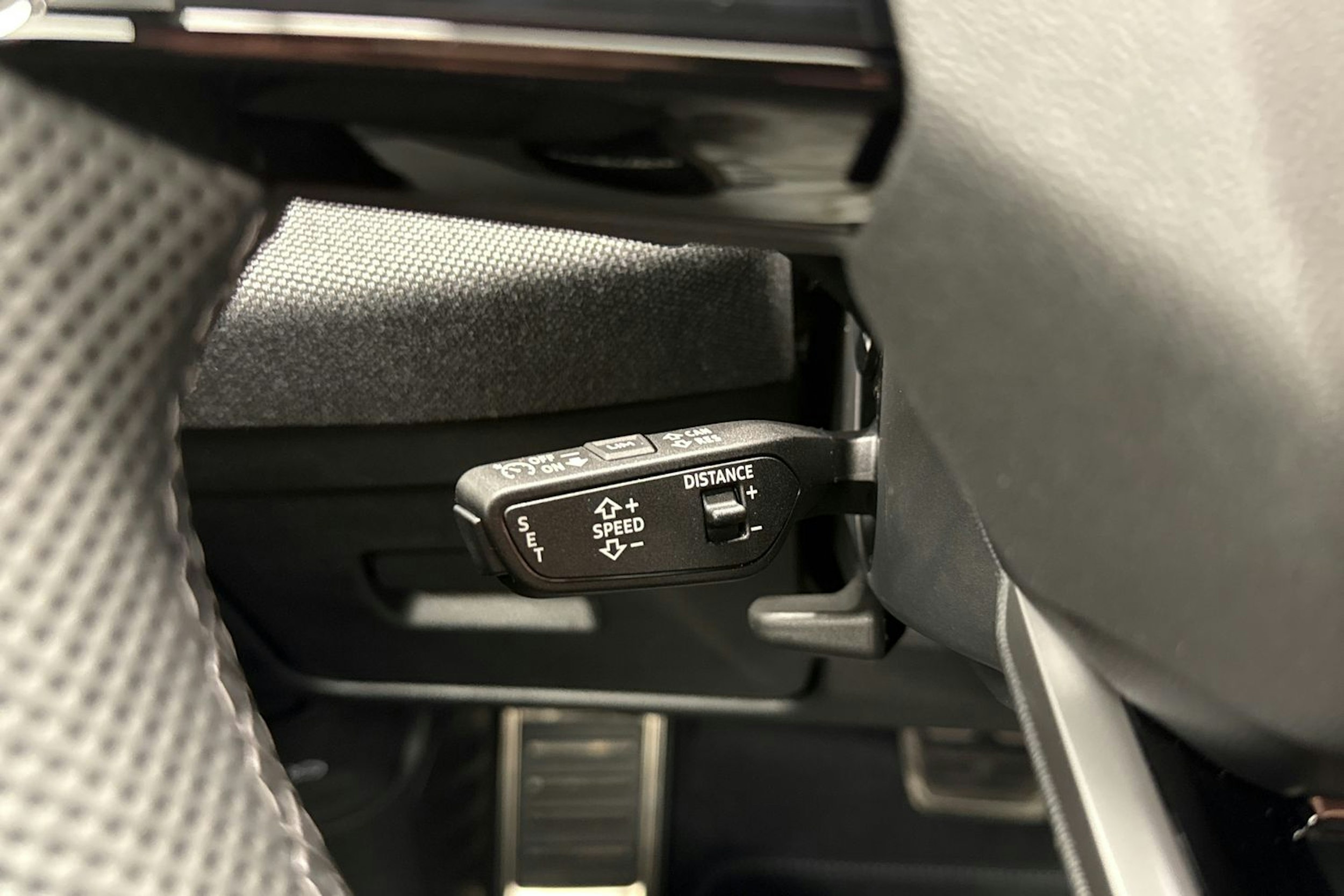 met. harmaa Audi A6 2026 kuva 20.