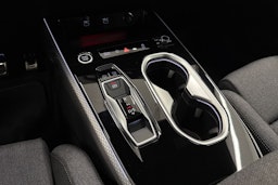 met. harmaa Audi A6 2026 kuva 22.