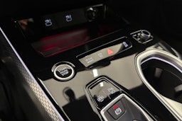 met. harmaa Audi A6 2026 kuva 23.