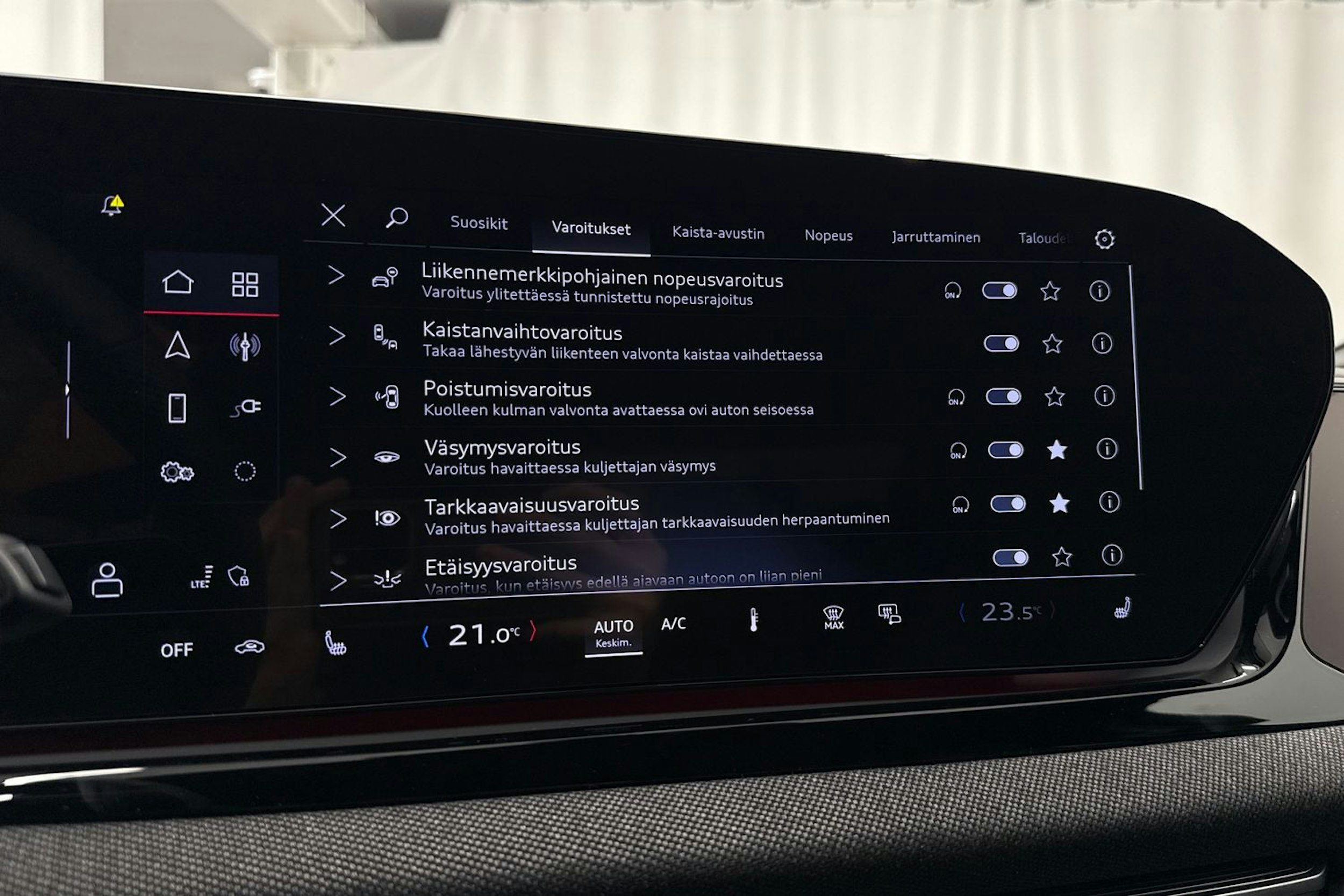 met. harmaa Audi A6 2026 kuva 26.