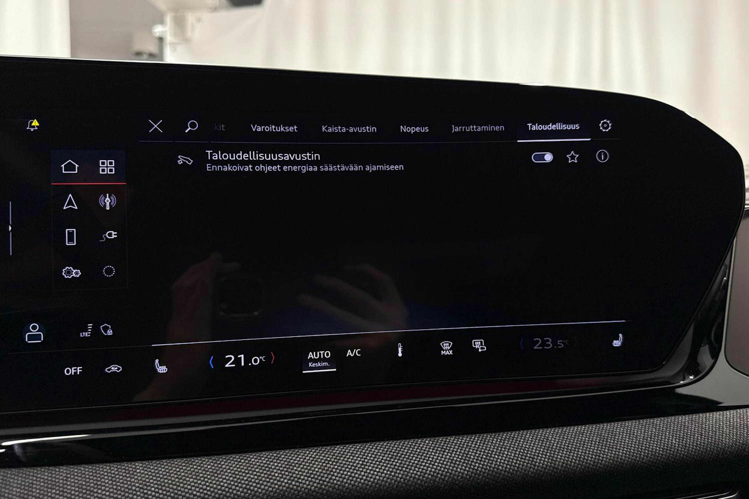 met. harmaa Audi A6 2026 kuva 31.