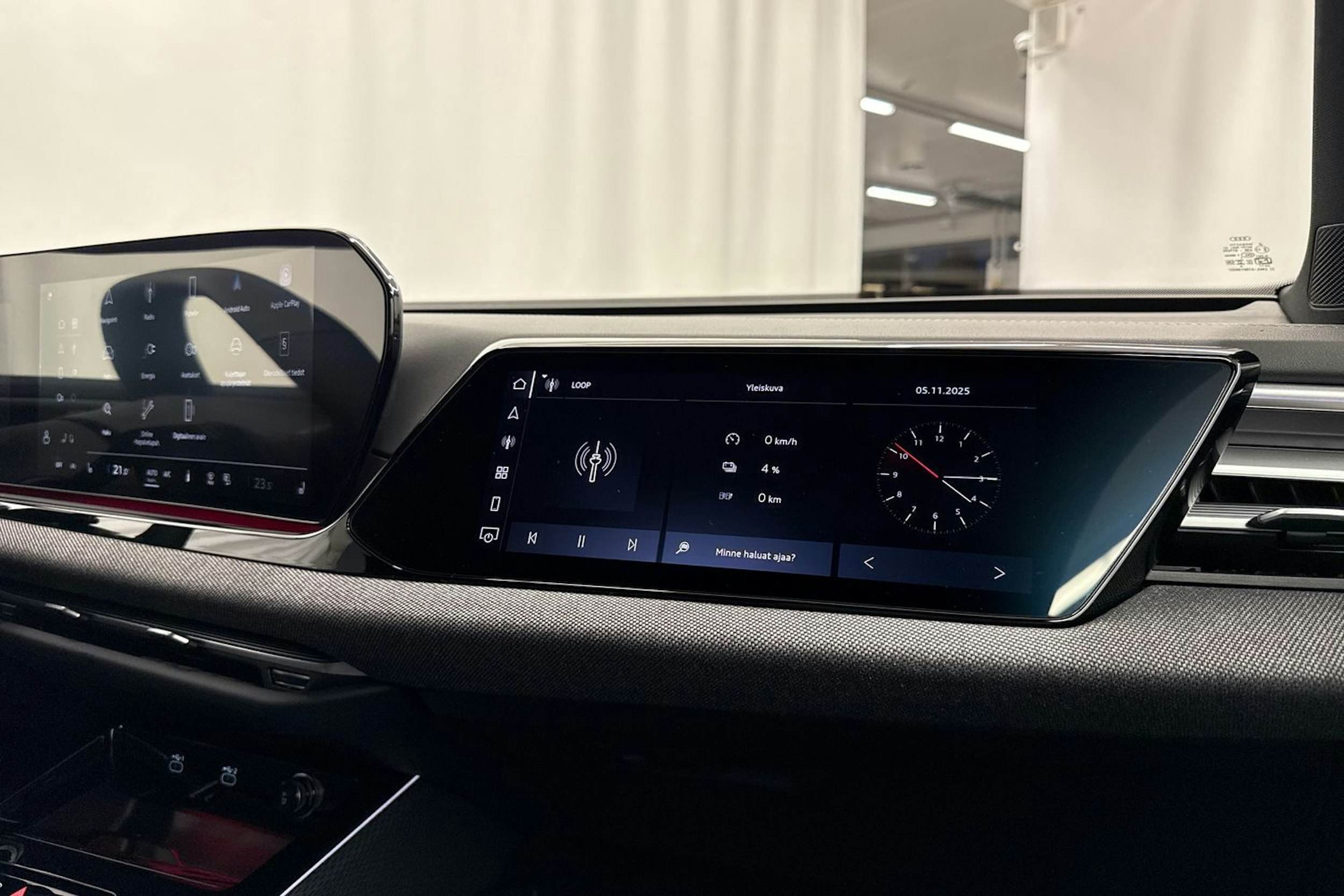 met. harmaa Audi A6 2026 kuva 33.