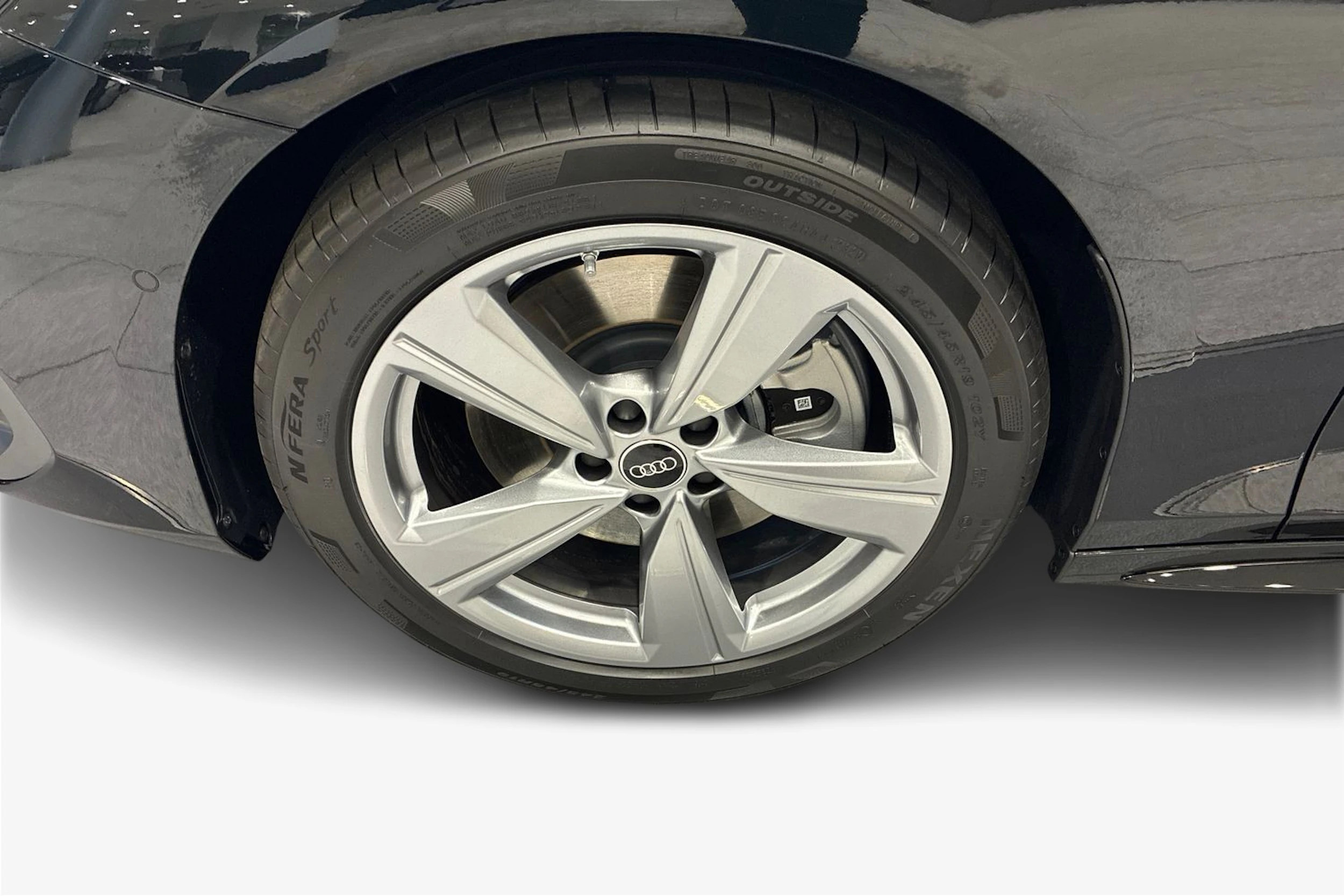 vihreä Audi A6 2026 kuva 9.