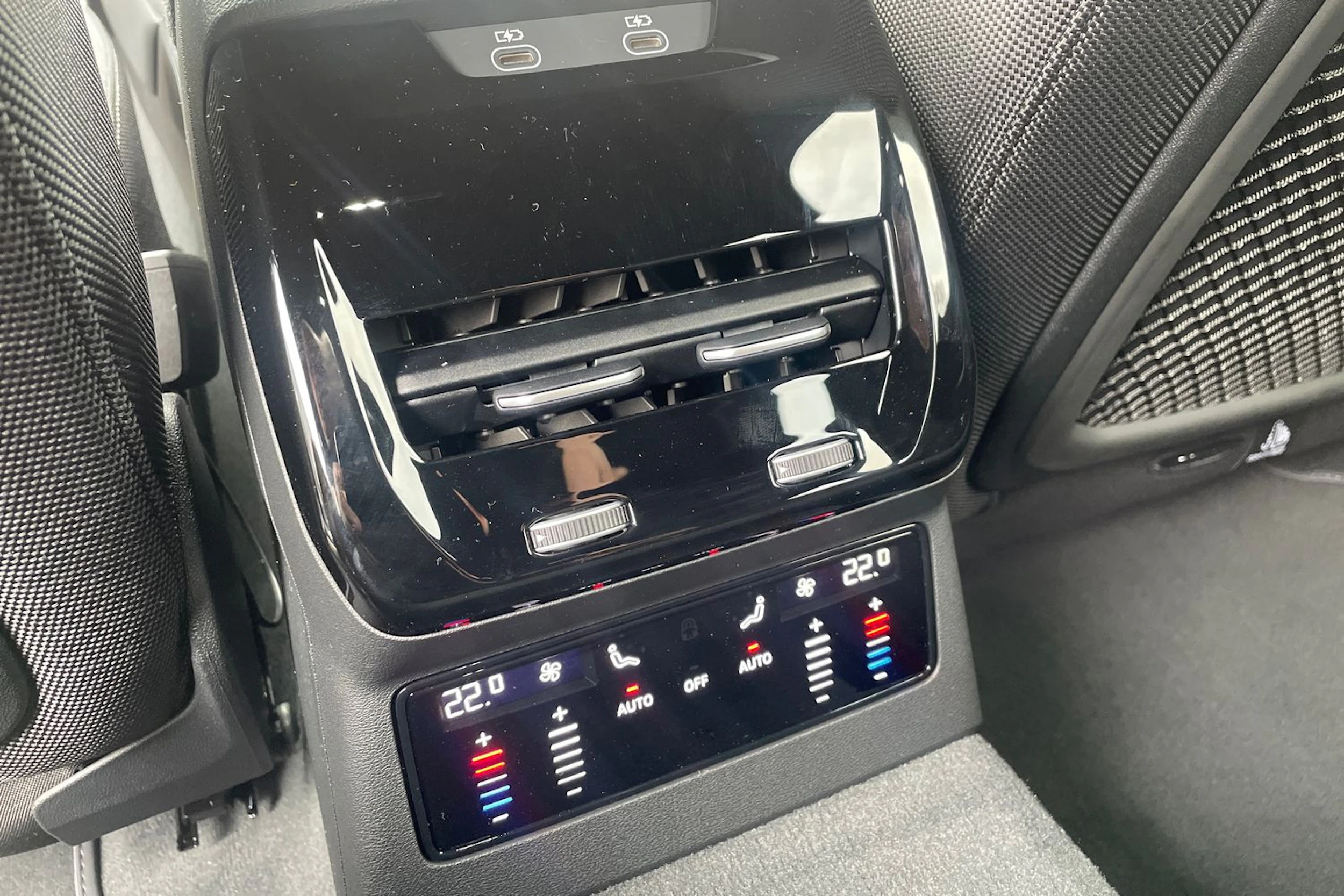 sininen Audi A6 2026 kuva 11.