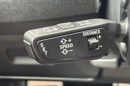 sininen Audi A6 2026 kuva 17.