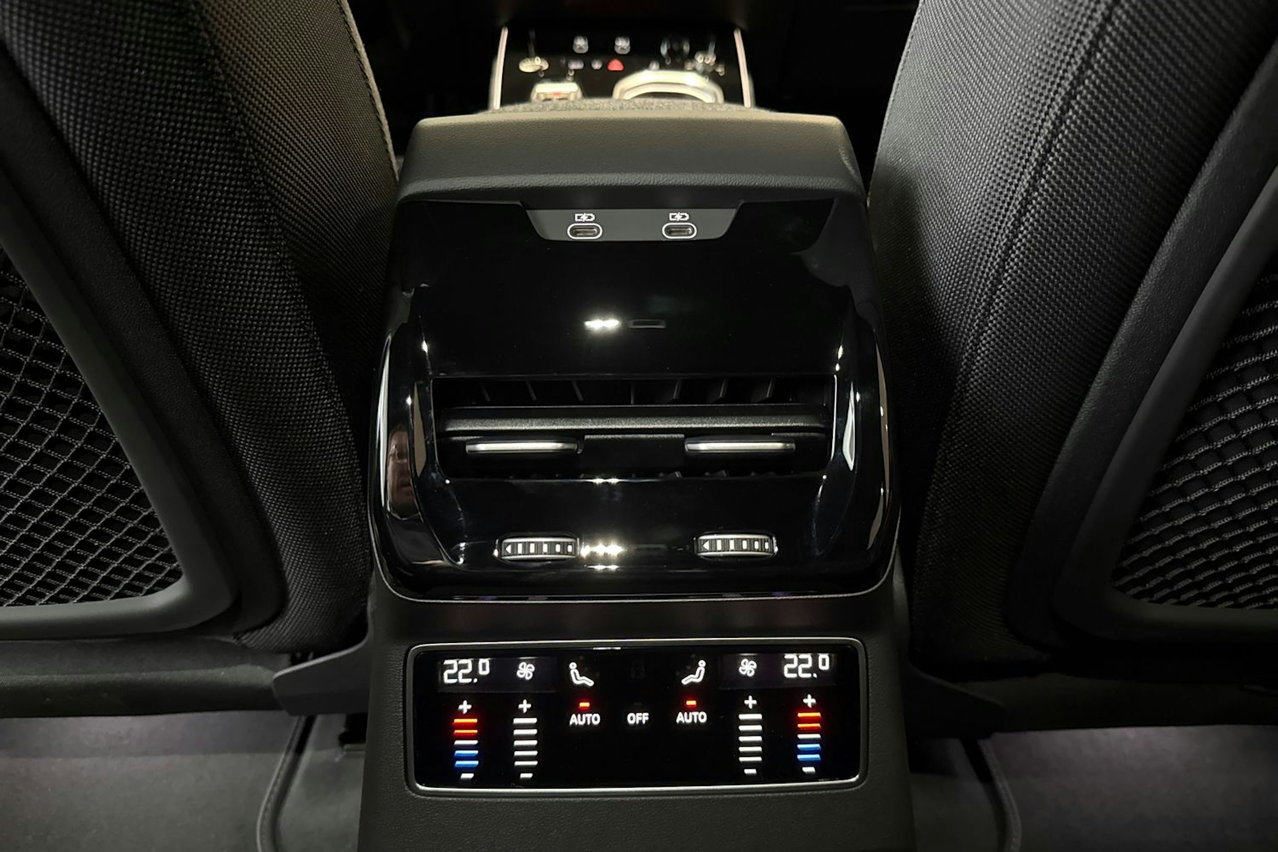 met. musta Audi A6 2026 kuva 16.