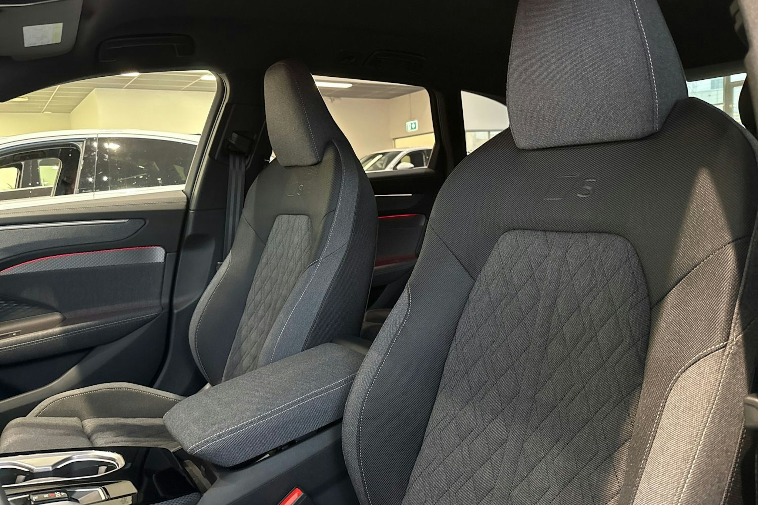 met. musta Audi A6 2026 kuva 18.