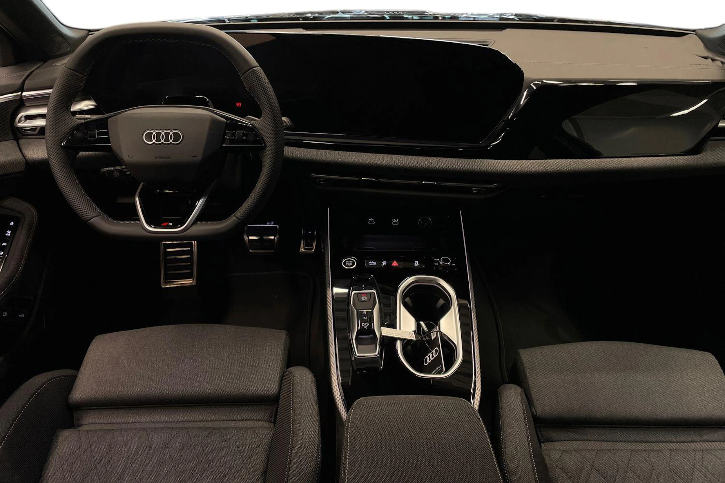 met. sininen Audi A6 2026 kuva 7.