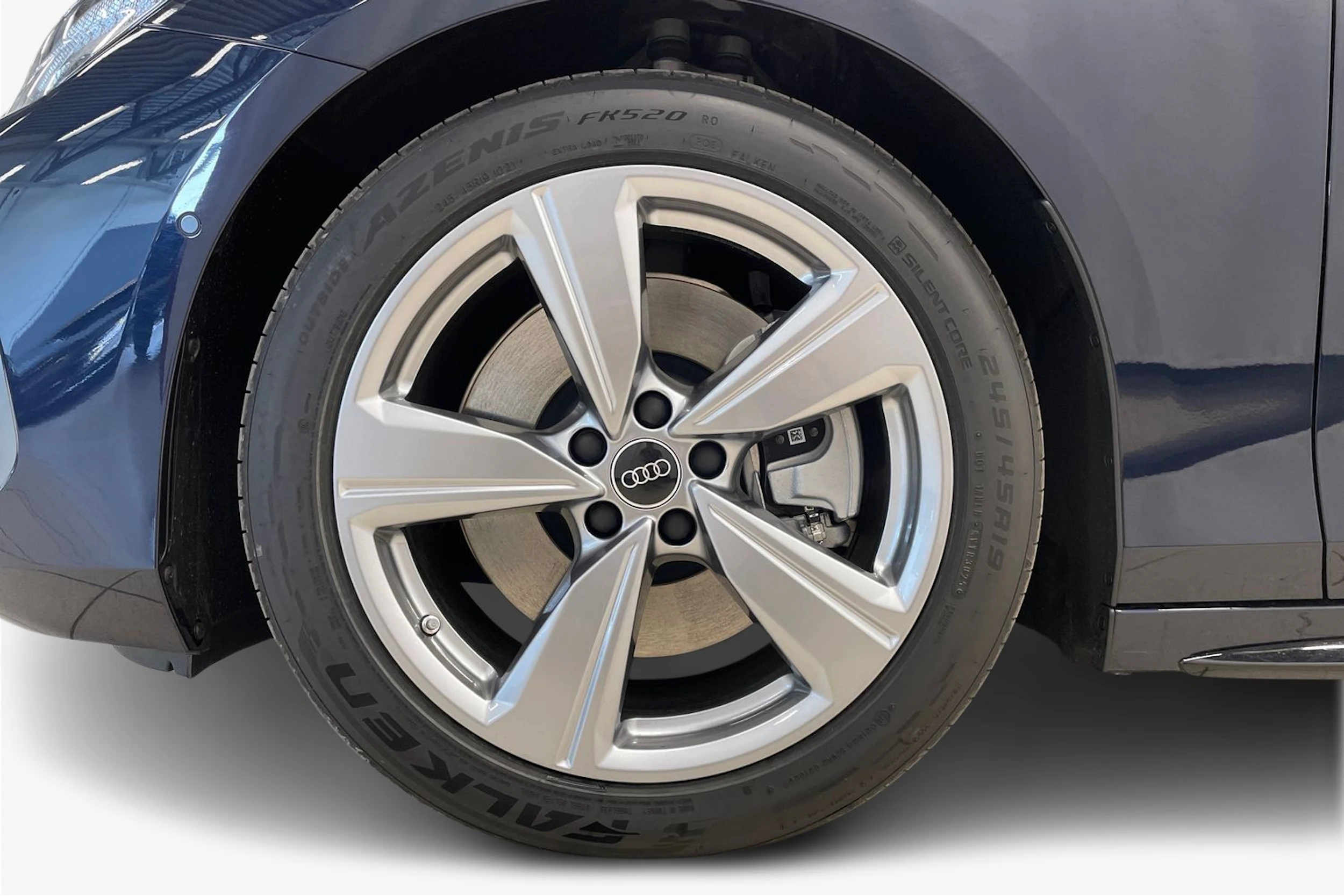 met. sininen Audi A6 2026 kuva 9.
