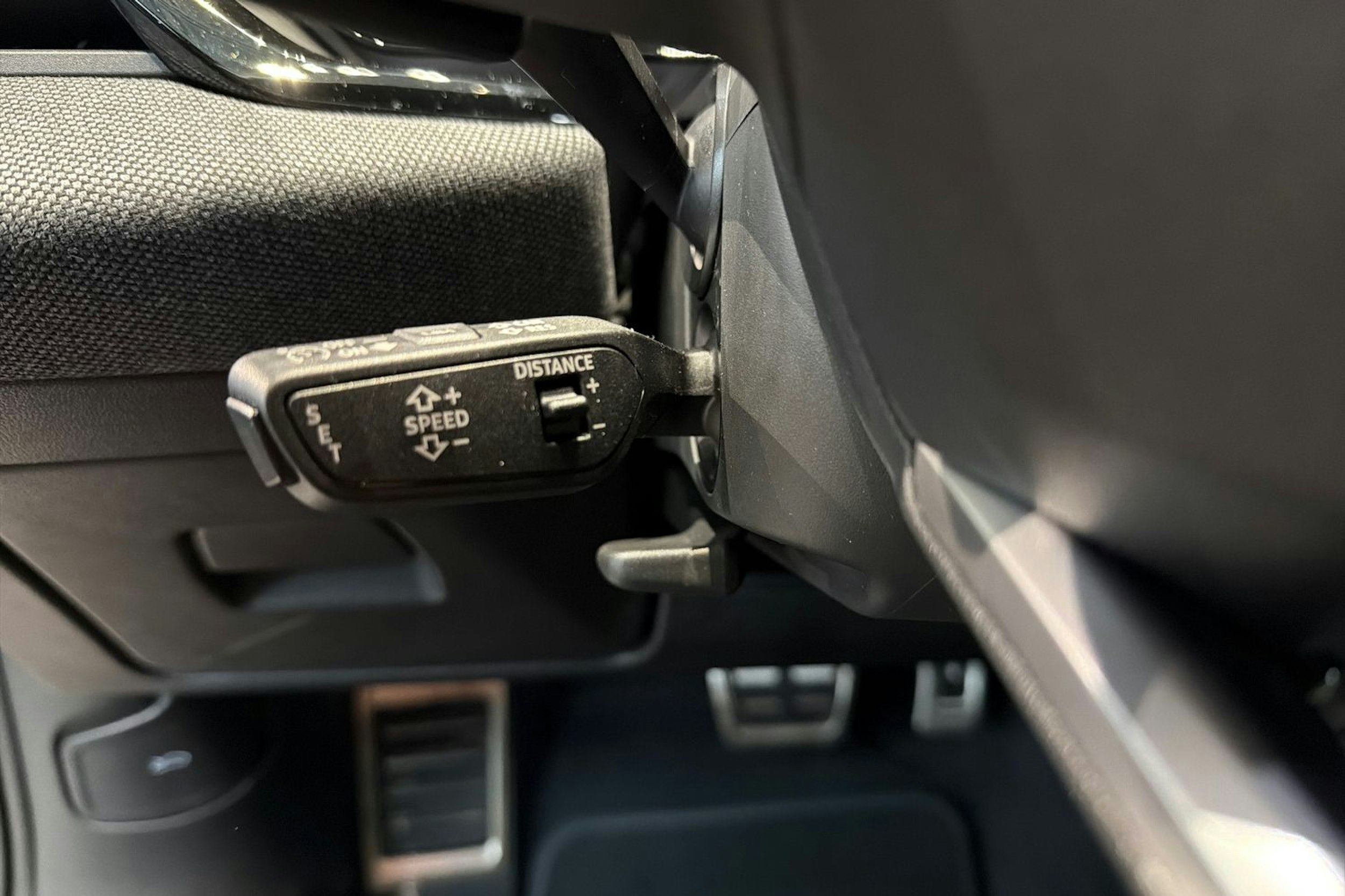 harmaa Audi A6 2026 kuva 13.