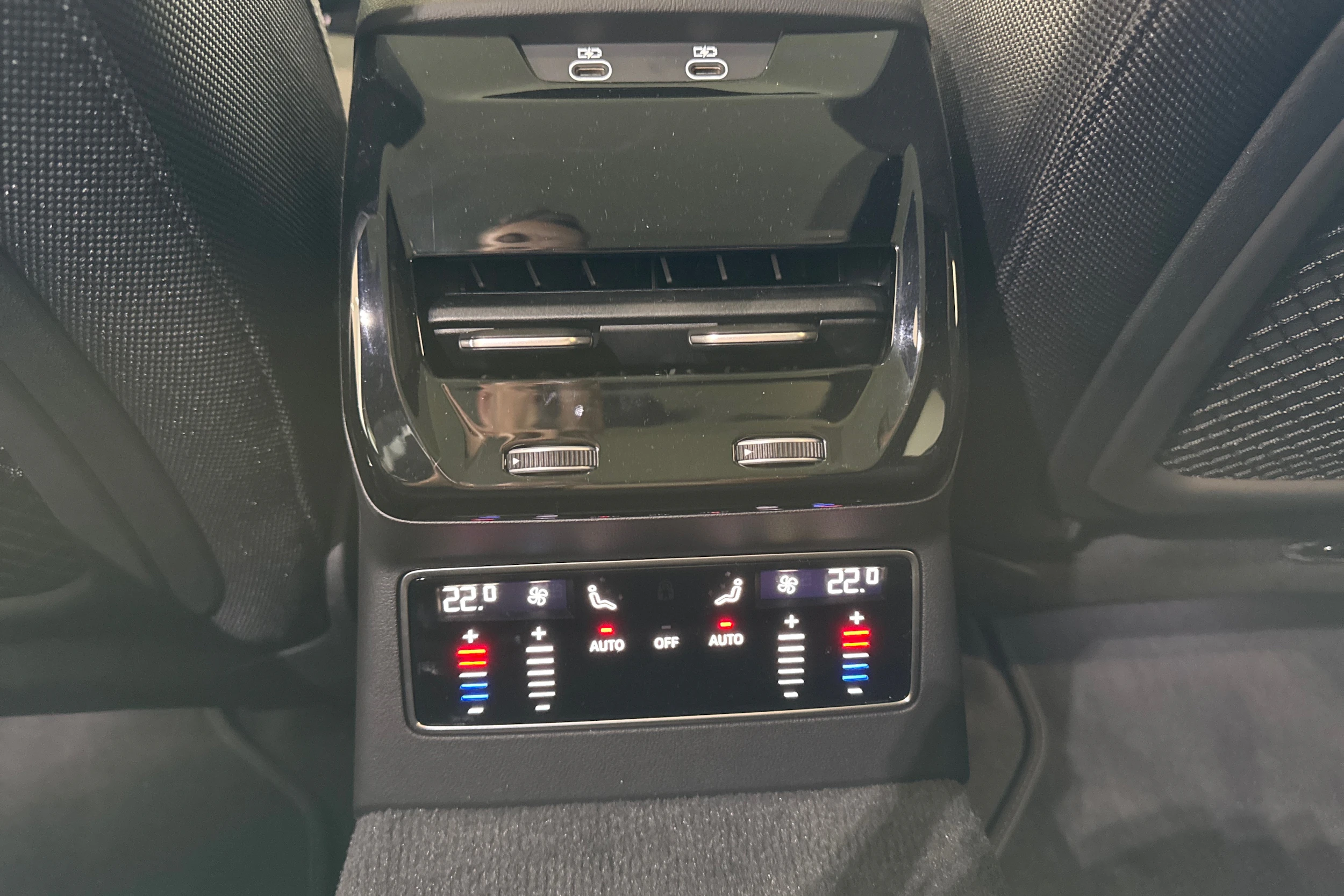 vihreä Audi A6 2026 kuva 11.
