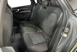 met. harmaa Audi A6 2026 kuva 8.
