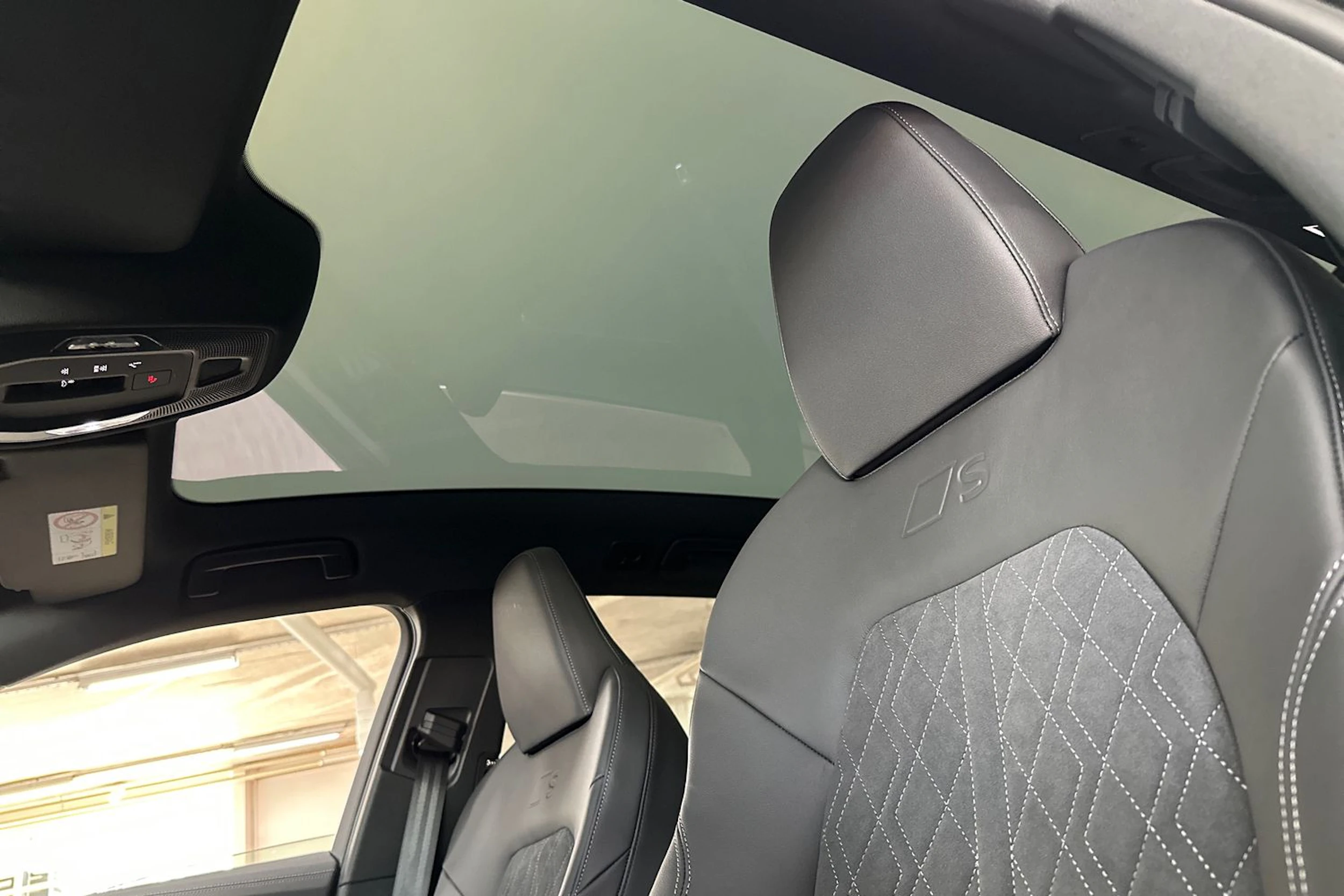 met. harmaa Audi A6 2026 kuva 15.