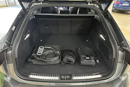 met. harmaa Audi A6 2026 kuva 18.