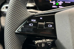 jäätikön valkoinen Audi A6 2026 kuva 20.