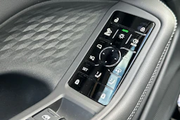 vihreä Audi A6 2026 kuva 20.