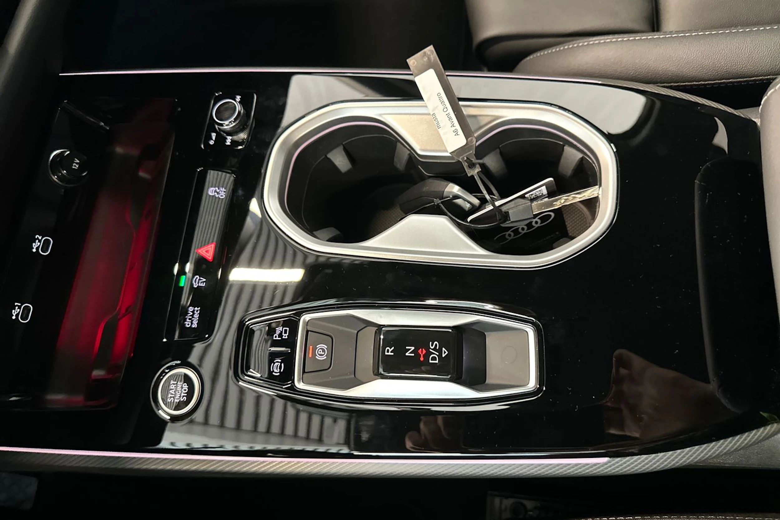 musta Audi A6 2026 kuva 30.